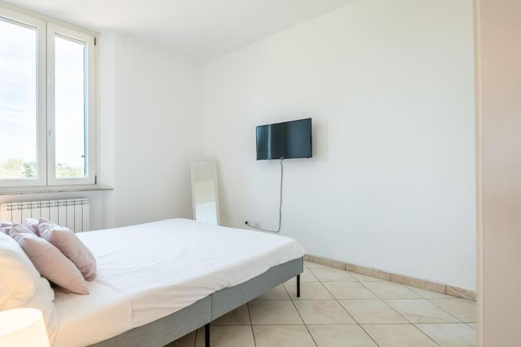 -Villa Emily- Parking, Garden & Wi-Fi Пиза Экстерьер фото